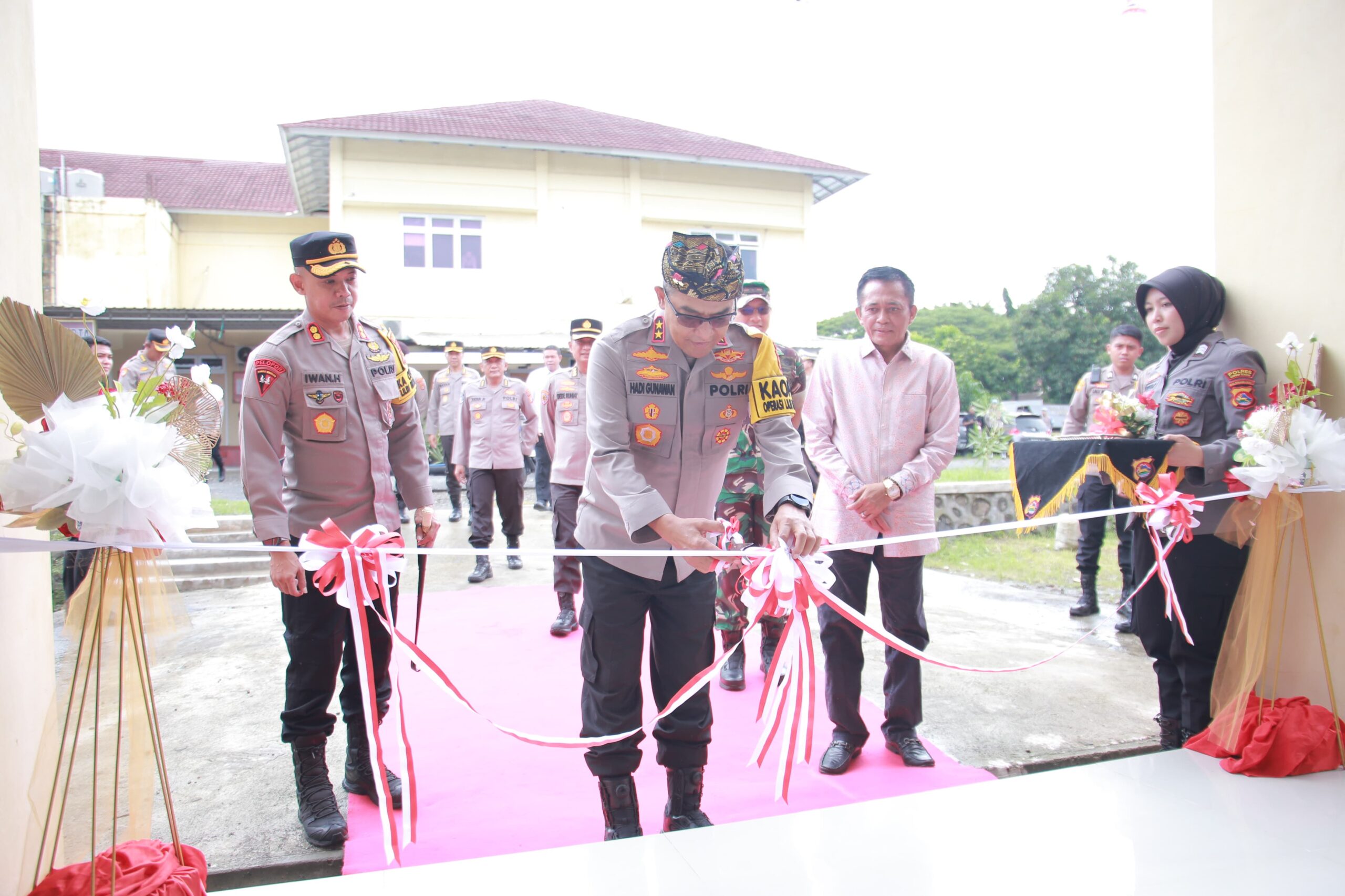 Kapolda NTB Resmikan Barak Siaga Wicaksana Laghawa Polres Lombok Tengah