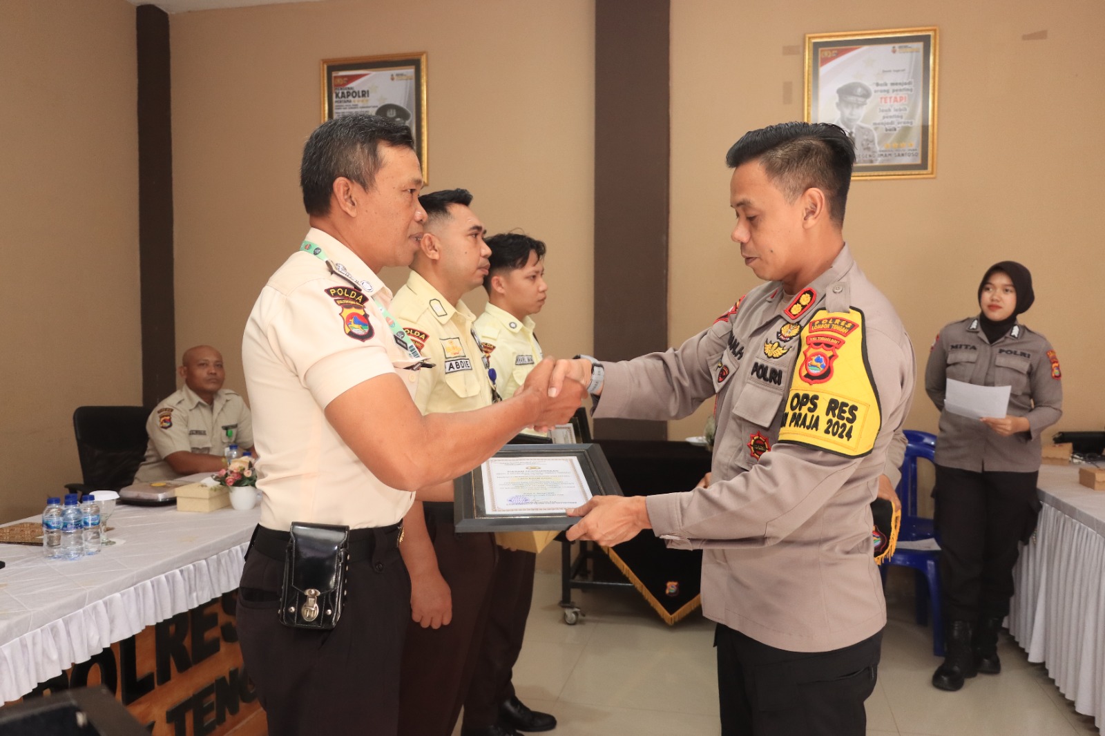 Polres Loteng Gelar Syukuran HUT Satpam Ke-44