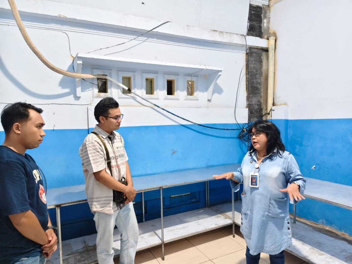 Foto : TA Waka BGN saat sidak beberapa waktu lalu di salah satu dapur MBG. 