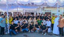 Wagub NTB melepas Persebi Bima untuk berlaga di Liga 4 Nasional. (humas pemprov ntb)