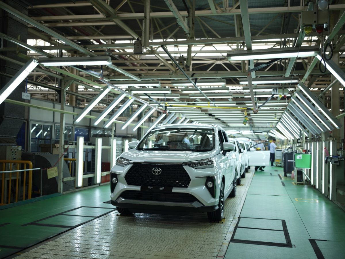 Veloz Hybrid EV Large. (Toyota Newsroom)
