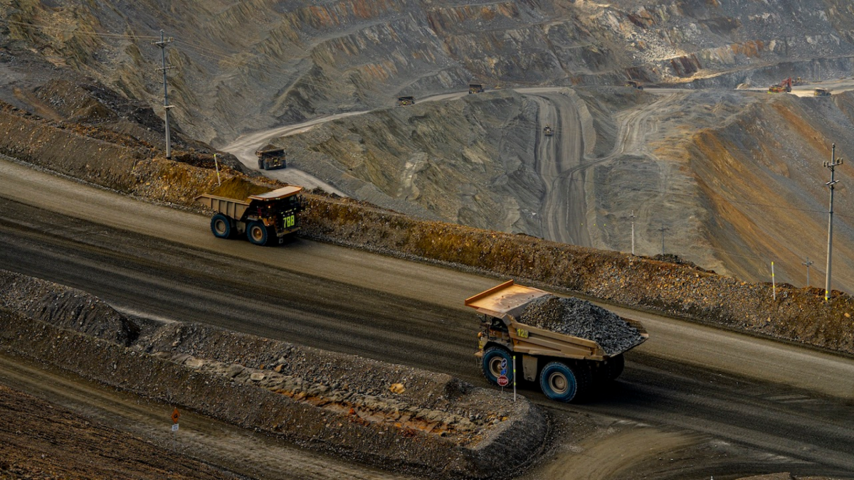 Aktivitas sektor energi dan sumber daya mineral menjadi penyumbang terbesar realisasi investasi NTB pada triwulan I 2026. (AMMN Mineral)