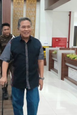 Hukuman Terdakwa Korupsi Pengelolaan Lahan LCC Zaini Arony dan Isabel Dipangkas MA