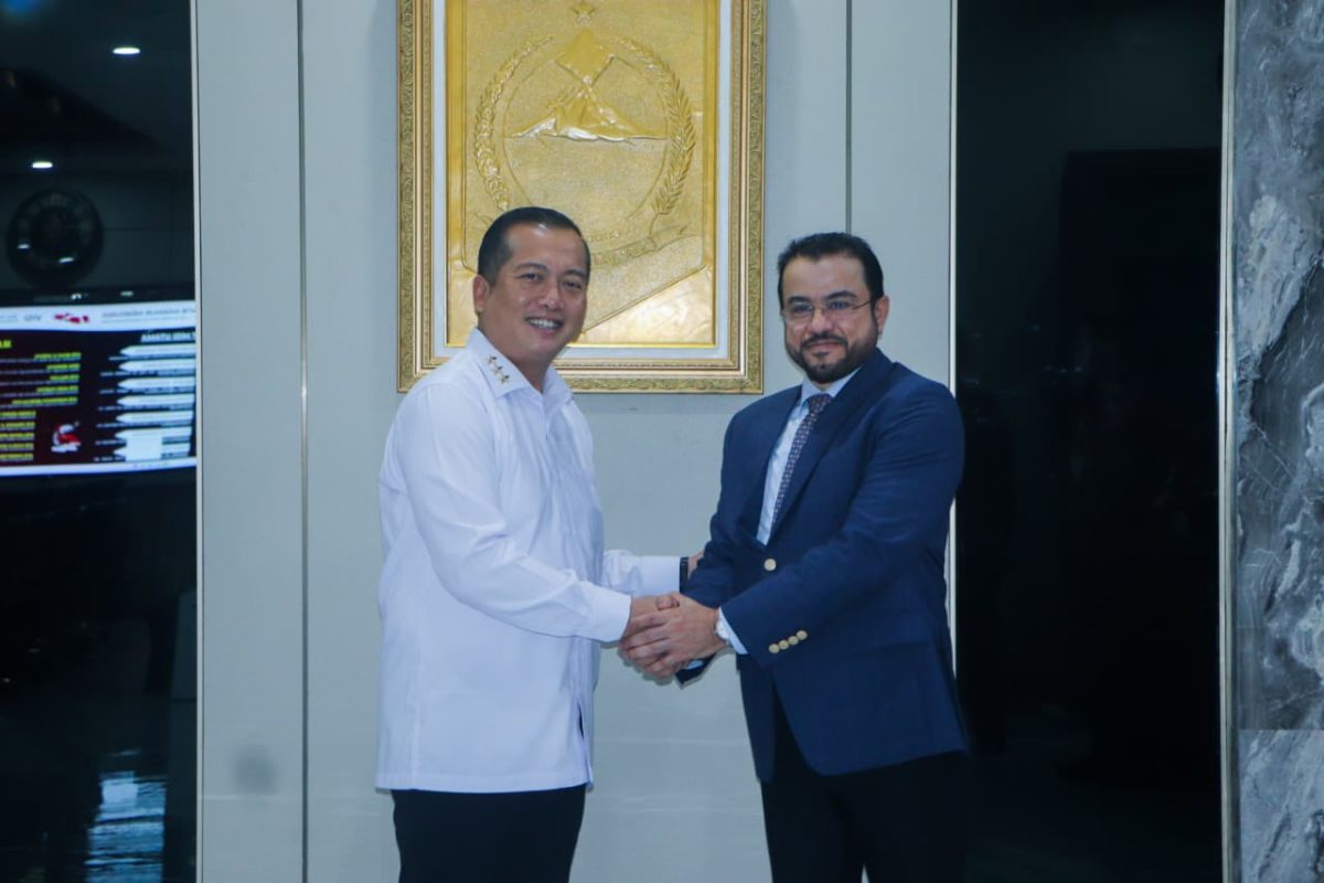 Gubernur NTB bersama Duta Besar Oman untuk Indonesia. (humas pemprov ntb)