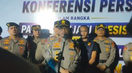 Irjen Kalingga Rendra Raharja memberikan keterangan pers usai apel Patroli Rinjani Presisi. (humas polda ntb)