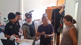 WN Australia ditangkap karena menyelundupkan vape berekstrasi ganja.