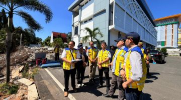 Menteri PU saat melakukan kunjungan ke NTB.