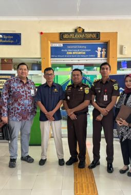 Kejari Lombok Tengah Lelang Aset Terpidana Korupsi Rp 2,66 Miliar