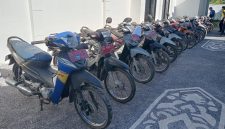Kendaraan dinas Pemkab Loteng yang dilelang. 