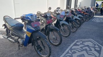 Kendaraan dinas Pemkab Loteng yang dilelang. 