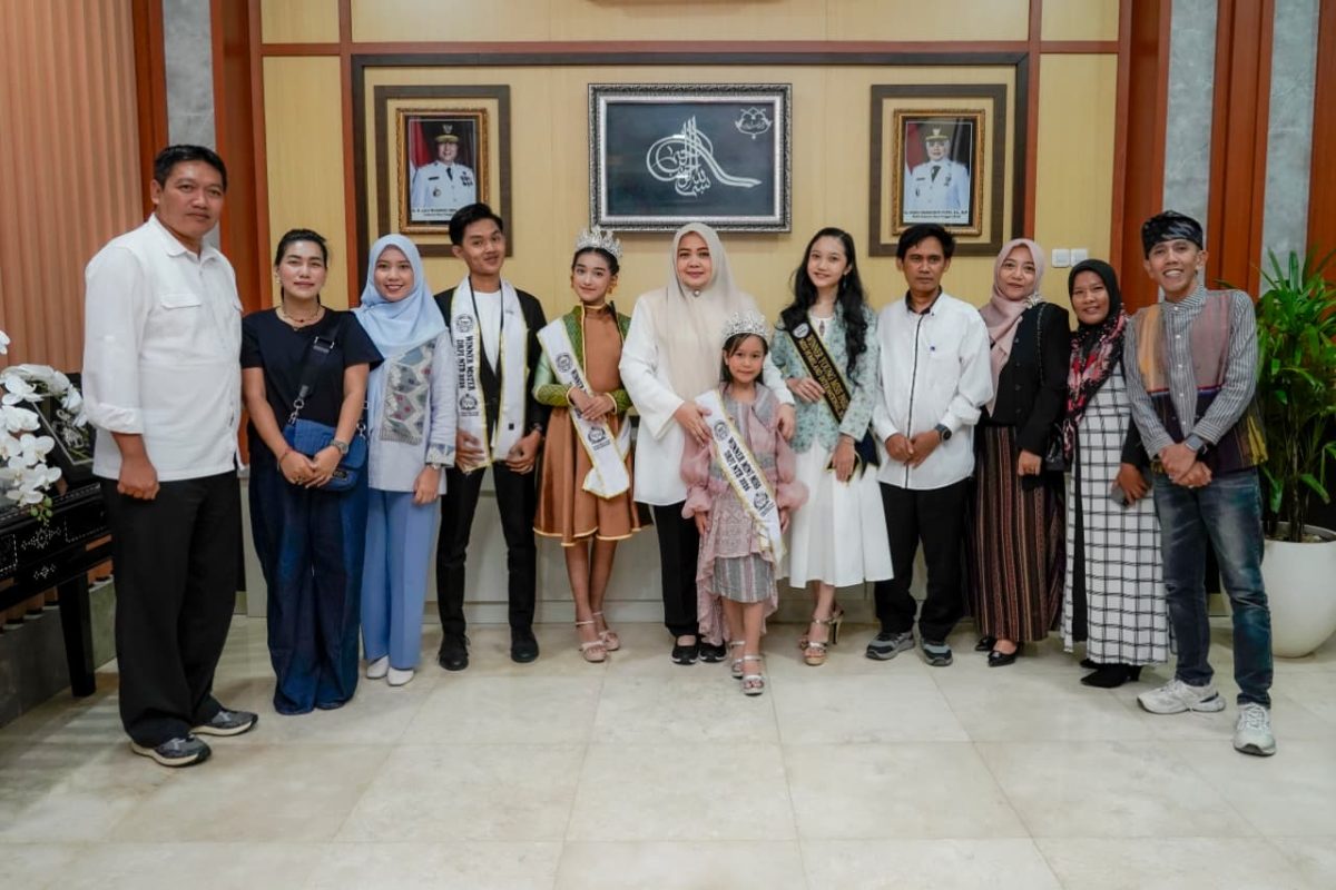 Wagub NTB Indah Dhamayanti Putri mendorong anak muda majukan pendidikan. (humas pemprov ntb)