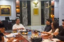 Gubernur NTB saat audiensi Chief Executive Officer Institute for Essential Services Reform. (humas pemprov ntb)