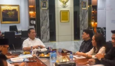 Gubernur NTB saat audiensi Chief Executive Officer Institute for Essential Services Reform. (humas pemprov ntb)