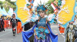 Penampilan kontingen Lombok Tengah di Jember Fashion Carnaval 2026.