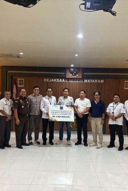 JPN Kejari Mataram Pulihkan Tunggakan Royalti Mataram Mall Rp 4,96 Miliar