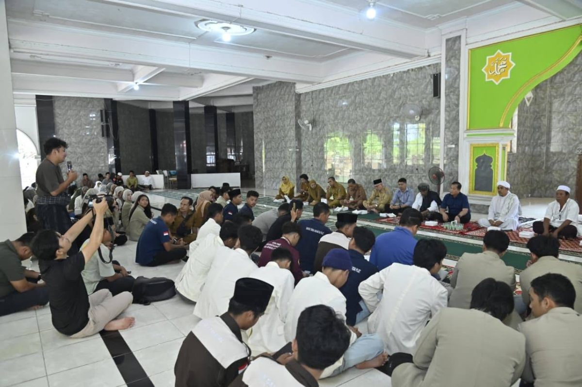 Dialog Gubernur NTB dengan mahasiswa dan masyarakat di Lombok Tengah. 