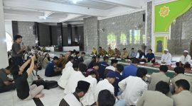 Dialog Gubernur NTB dengan mahasiswa dan masyarakat di Lombok Tengah. 