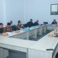 Rapat Pemprov NTB dan Komisi I DPRD NTB membahas pencegahan pinjaman online ilegal dan judi online