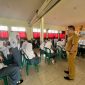 Sosialisasi bahaya judol dari Diskominfotik Lombok Tengah kepada pelajar.