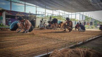 Lapas Lombok Barat Bekali Warga Binaan Olah Serabut Kelapa Jadi Coco Net