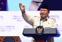 Presiden Prabowo Subianto menyampaikan pidatonya pada Puncak Peringatan Hari Koperasi ke-79 Tahun 2026 yang digelar di Indonesia Arena, Jakarta, pada Minggu, 12 Juli 2026. Foto: BPMI Setpres