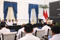 Presiden Prabowo Subianto menggelar rapat terbatas bersama sejumlah menteri Kabinet Merah Putih di Istana Merdeka Jakarta, pada Rabu, 15 Juli 2026. Foto: BPMI Setpres/Cahyo