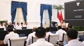 Presiden Prabowo Subianto menggelar rapat terbatas bersama sejumlah menteri Kabinet Merah Putih di Istana Merdeka Jakarta, pada Rabu, 15 Juli 2026. Foto: BPMI Setpres/Cahyo