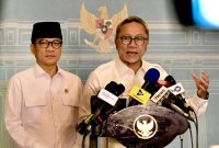 Menteri Koordinator (Menko) Bidang Pangan Zulkifli Hasan saat memberikan keterangan pers kepada awak media usai melaksanakan rapat terbatas bersama Presiden Prabowo, pada Rabu, 15 Juli 2026, di Kompleks Istana Kepresidenan Jakarta. Foto: BPMI Setpres/Rusman