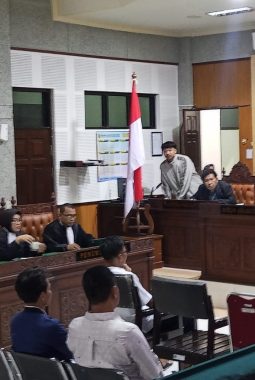 Hakim Bebaskan Hamdan Kasim dari Dakwaan Gratifikasi DPRD NTB