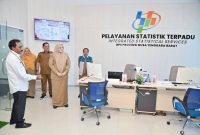 Wagub NTB saat berkunjung ke kantor BPS NTB.