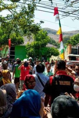 Penggeledahan Kasus Dana Desa Tekasire Ricuh, Dokumen Kejari Direbut Warga