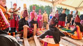 Ketua Dekranasda Provinsi NTB Sinta M. Iqbal  menghadiri Mulud Adat Bayan 2026.