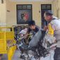 Polisi mengamankan motor curian yang ditemukan di gudang ekspedisi, Kota Mataram.