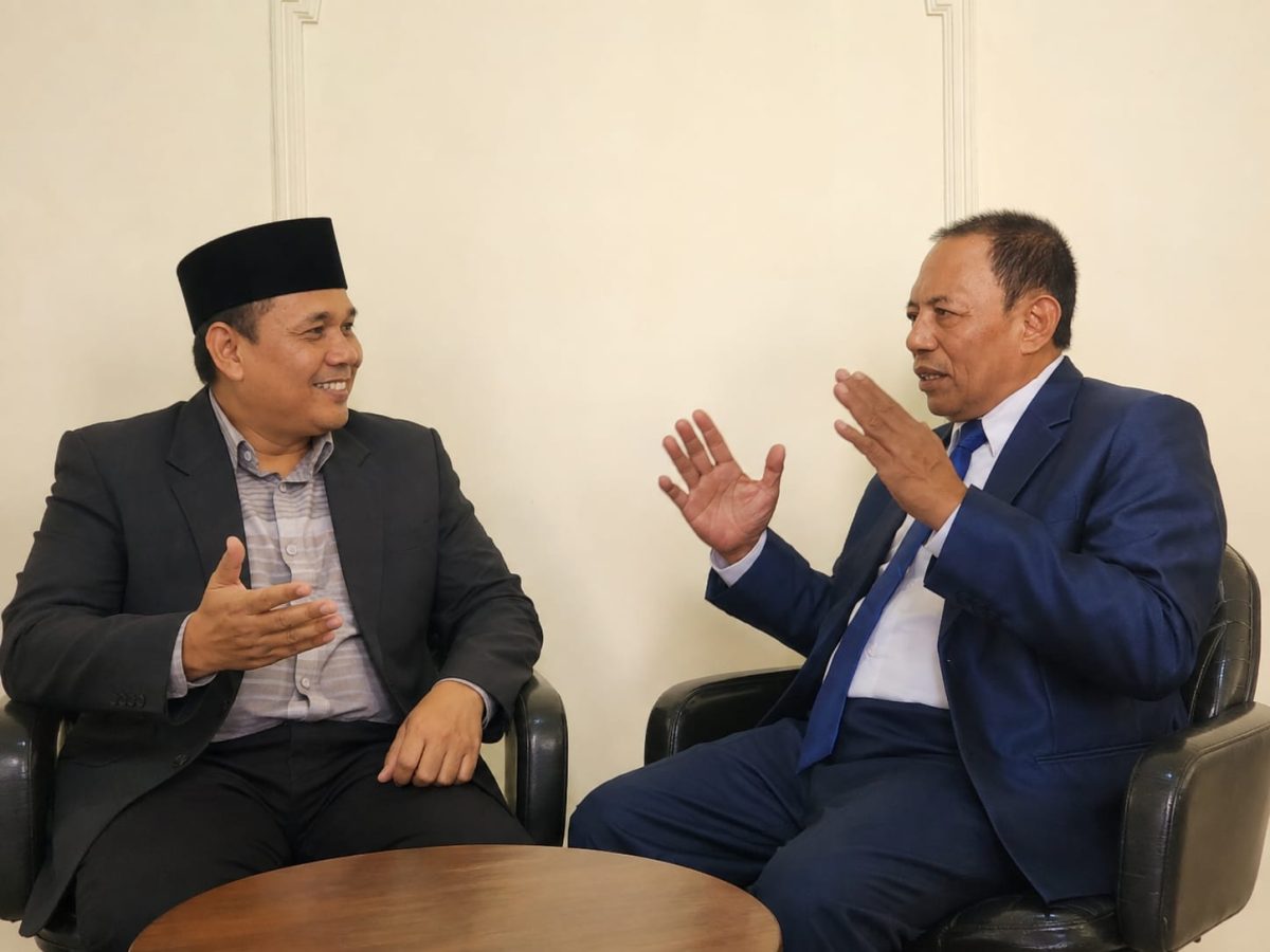 Ahsanul Khalik bersama Iwan Harsono.