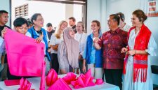 Putri Mahkota Victoria bersama Gubernur NTB mengunjungi sekolah dan fasilitas kesehatan di Lombok Utara