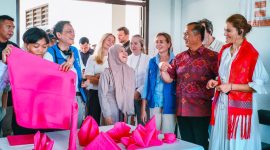Putri Mahkota Victoria bersama Gubernur NTB mengunjungi sekolah dan fasilitas kesehatan di Lombok Utara