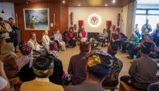 Dialog Putri Mahkota Swedia Victoria bersama para petani.