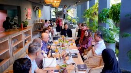 menerima delegasi media massa, pemengaruh, dan agen perjalanan dari UEA di Mataram.