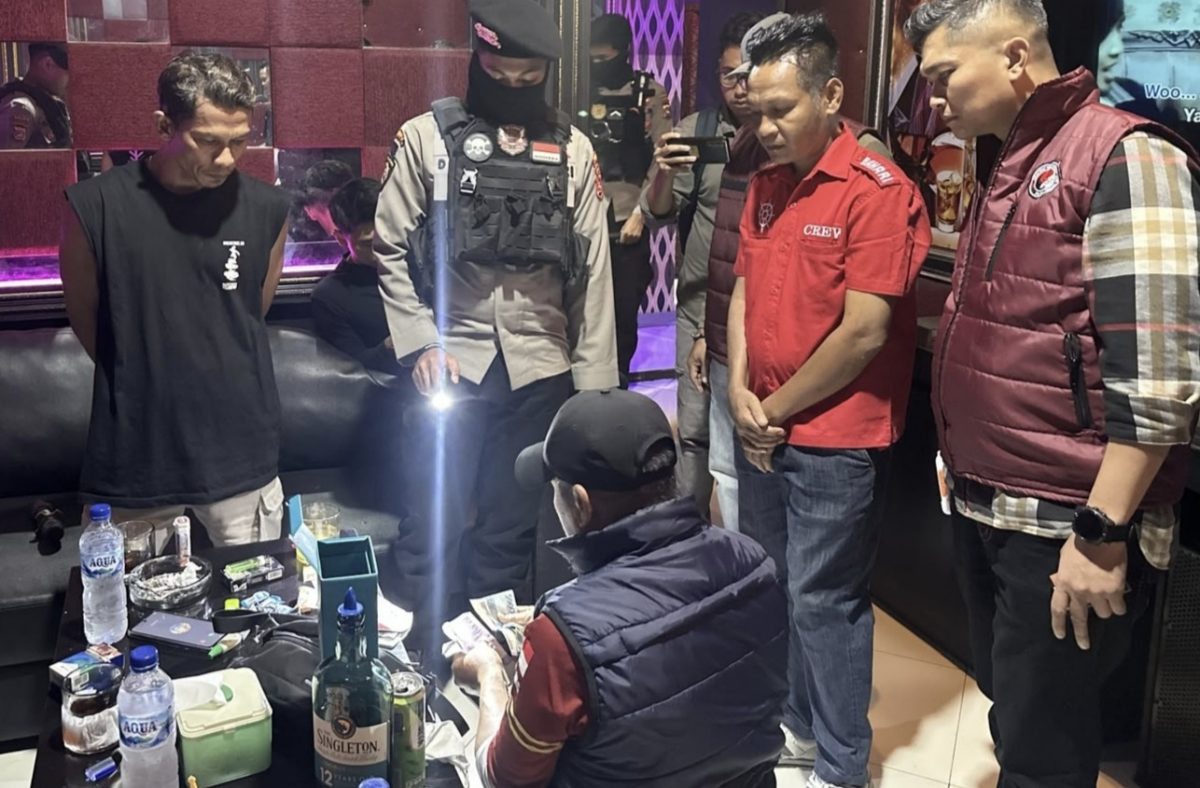 Polda NTB merazia tempat hiburan malam di Senggigi, Lombok Barat.