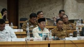 Bupati Dompu Bambang Firdaus dalam kegiatan sinkronisasi bersama Kementerian ESDM di Kantor Gubernur NTB.